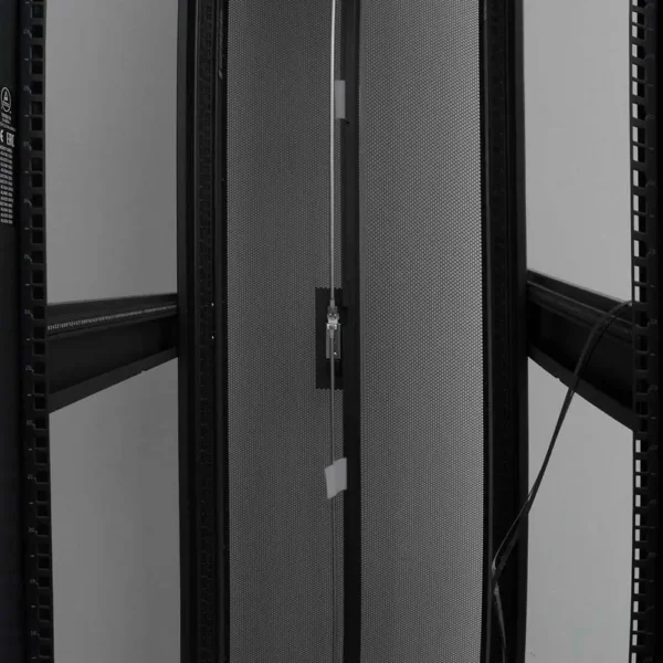 Gabinete de Piso 212x60x110 cm 45RU Tripp Lite SR45UB